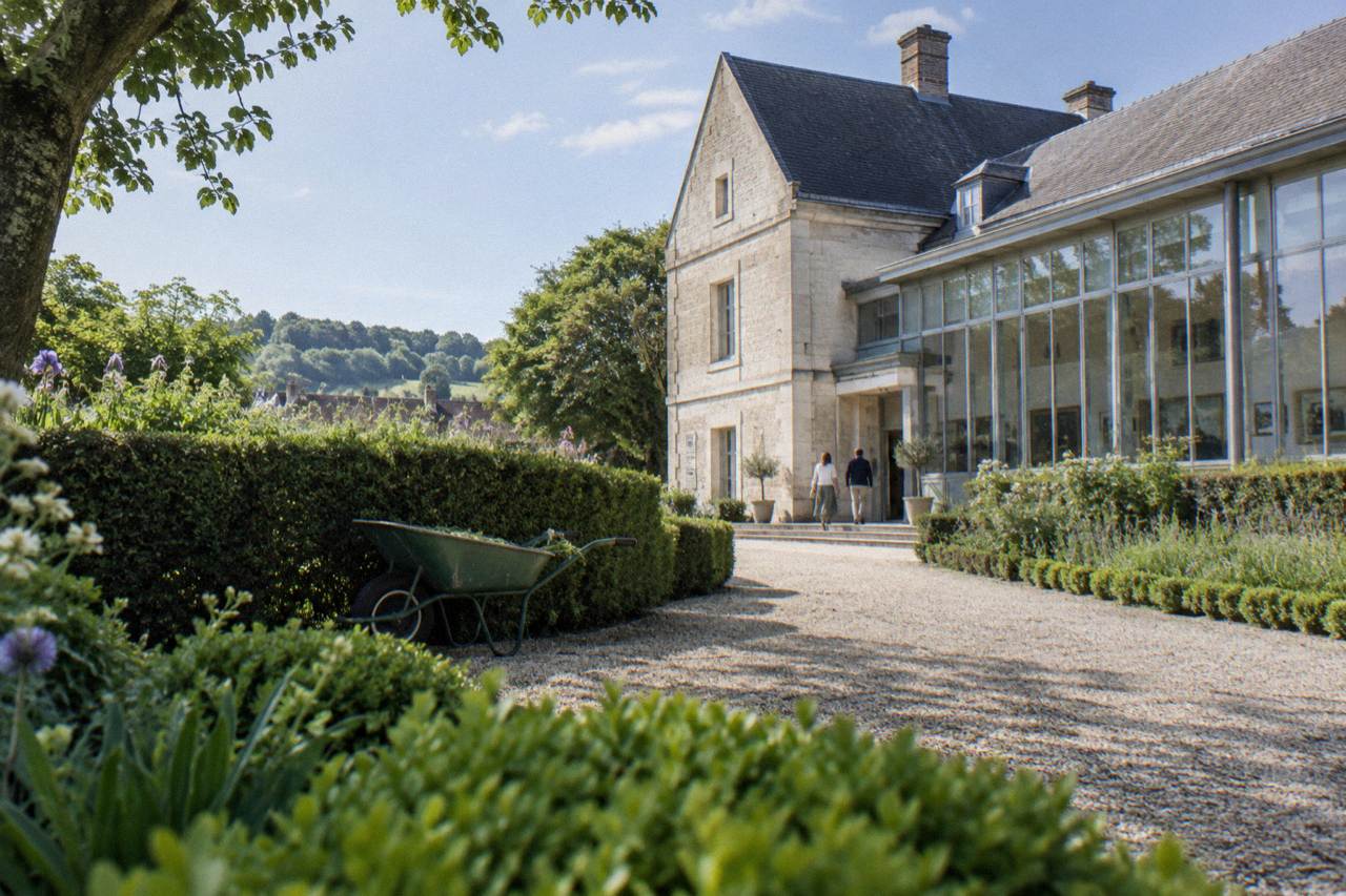 Museum building and garden path in Giverny village